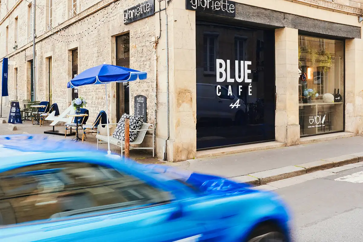 Présence de marque, ville et influence